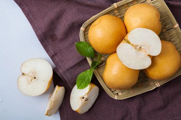 现在吃“一花一果”，润肺降火好过冬，便宜又好吃