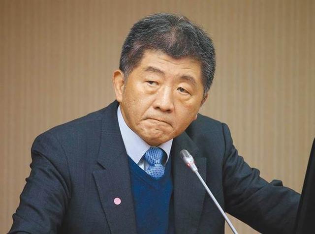 柯文哲批打高端的70多万人“学术上白打了”，陈时中承认