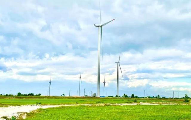 智慧码头、大型邮轮、中老铁路……央企尖端科技赋能超级工程！