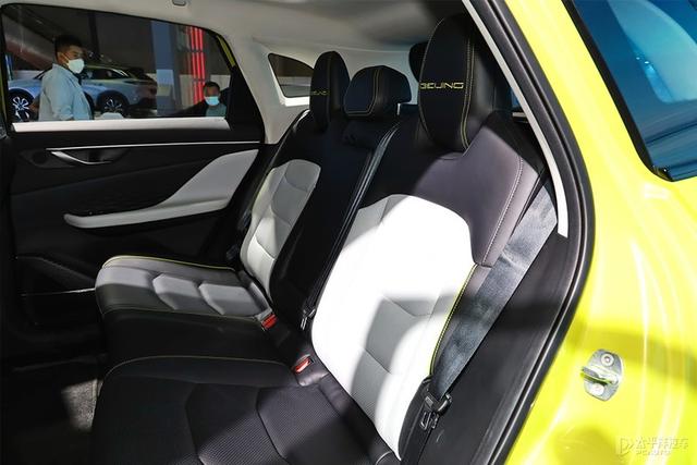 10万出头就有华为鸿蒙系统和整车OTA升级 是谁家造车这么内卷？