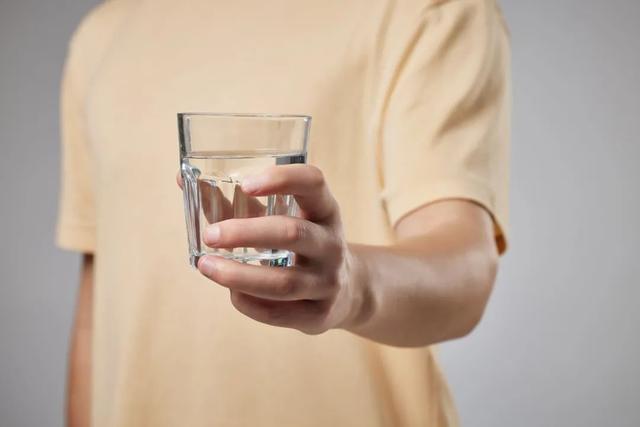 风湿漫谈 | 风燥来袭，类风湿患者需警惕间质性肺炎