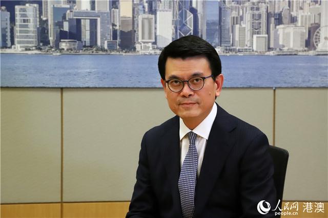 专访香港特区政府商经局局长邱腾华：立足大湾区 助力国家“走出去”