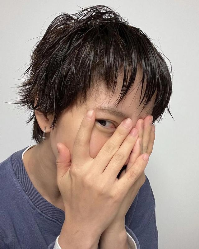 韩圈素颜天花板剪短发翻车了?