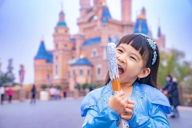 想和你一起去迪士尼許願賞雪！還有兩天一夜聖誕樂宿，提前入園過節