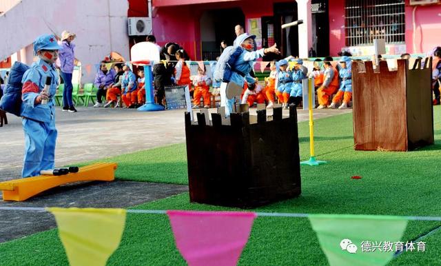 铜矿北区幼儿园：红星映童心 悦动迎新年