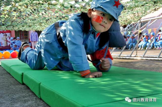 铜矿北区幼儿园：红星映童心 悦动迎新年