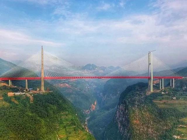 机电工程施工总承包三级擎起城市脊梁聚焦建筑风采