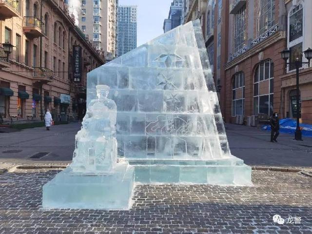 黑龍江省各地推出警察元素冰雪雕塑慶祝中國人民警察節
