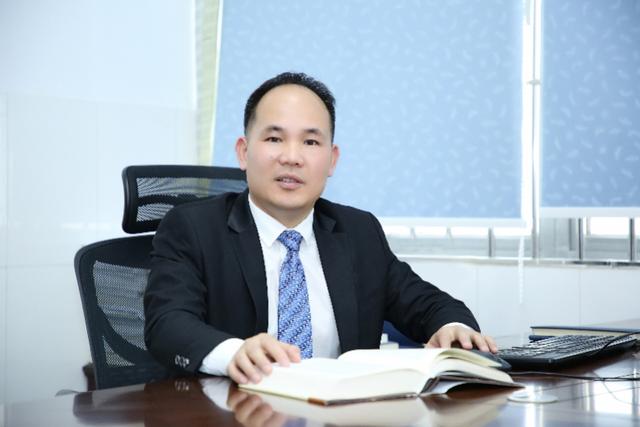 深圳住宅工程站任展