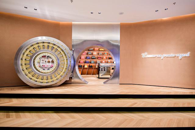 36Kr独家制作中国版Farfetch “胖虎PONHU”完成C轮融资4500万美元 GMV 2021年达到30亿人民币