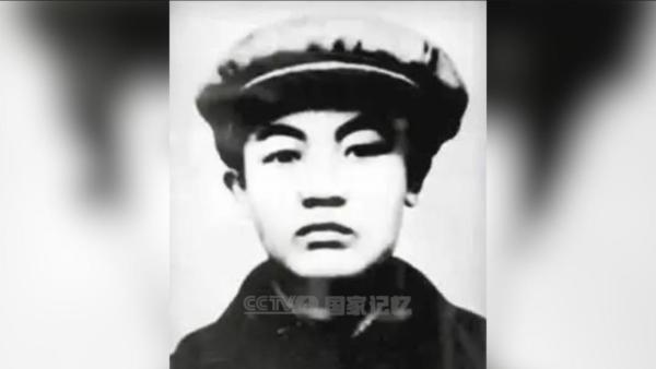 她被周恩来誉为“中国共产党的百科全书”，潜伏多年从未暴露
