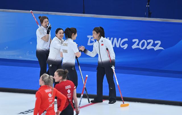 中国女子冰壶力克瑞典拿下首胜