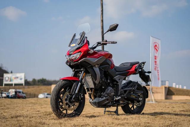 国产中量级运动旅行车 赛科龙rx6 多图详评 新闻时间