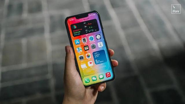 手机 6 大系统横评，谁的负一屏最好用？