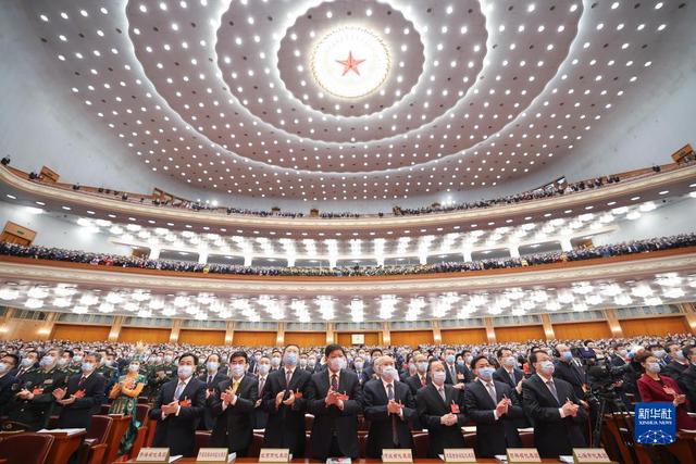 用好有利条件 走好“必由之路”——习近平总书记作出的“五个战略性有利条件”重大论断引领中国号巨轮行稳致远