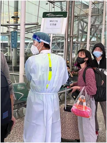 痛！东航MU5735坠毁，“坠毁时爆炸声很大，以为在打雷”，上千救援人员紧急搜救！东航停飞全部同型号客机，多家险企启动应急响应