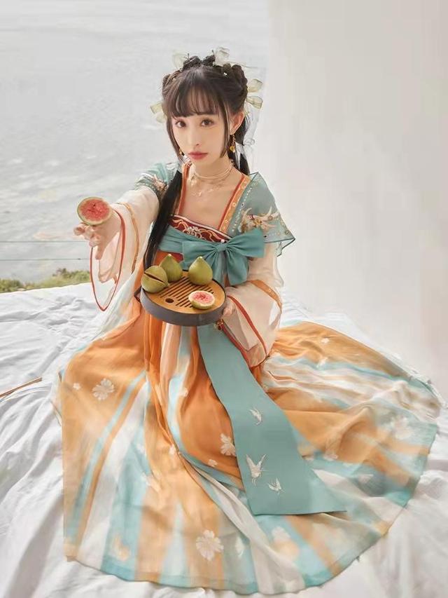 焦点分析｜又一家汉服品牌被卷死了，可你还没入坑