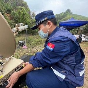 只要有一丝希望就全力以赴——直击广西藤县空难事故现场