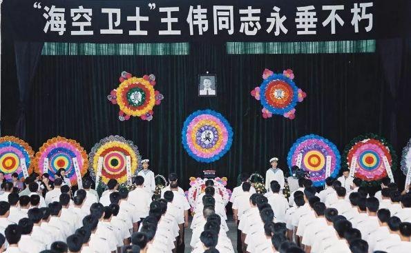 纪念 | 我和王伟的爱情：17年了，我和儿子在等你回家