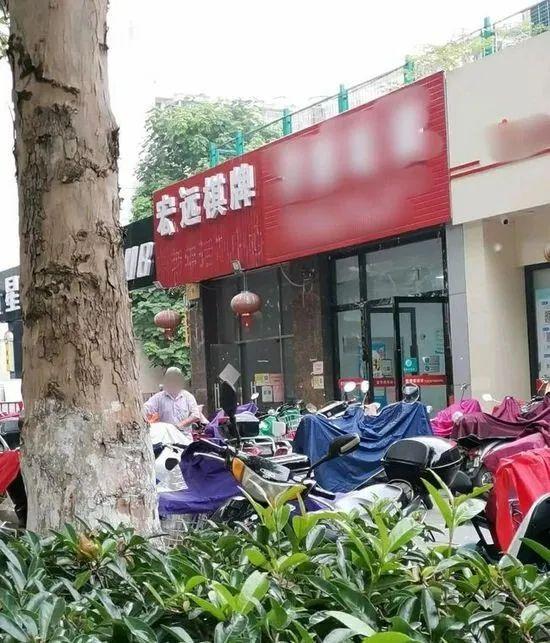 “福建毒王”引爆全国！致200多人密接，10人感染，多城全民核酸：你自私的样子，真丑