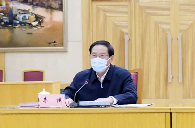 2022-04-06 上海书记：党员干部必须挺身而出