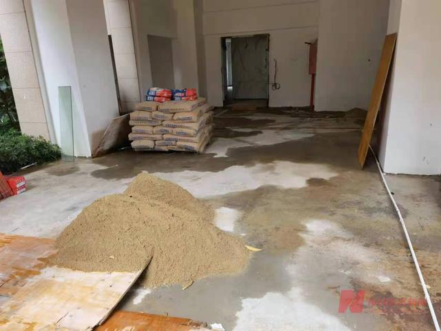 项目停工、预售款被划走、开发商欠债超20亿…深圳300户业主面临钱房两空