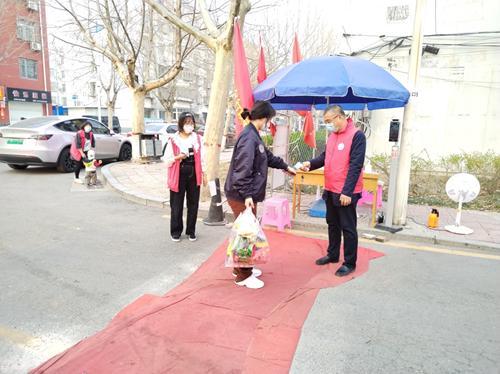 守牢政务服务主阵地支援疫情防控第一线