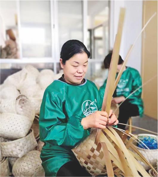 广东树脂瓦破碎机厂