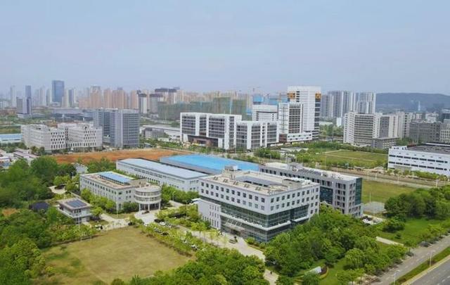 新华网：武汉一科技企业将高科技设备出口到中东地区
