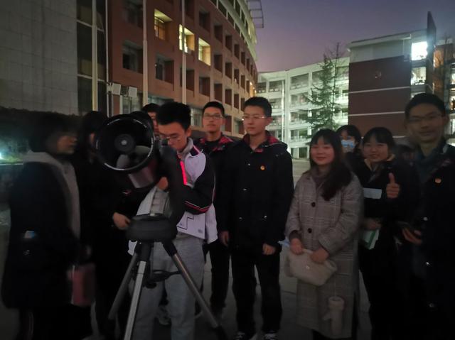 这名高三学生“点亮”了一颗小行星