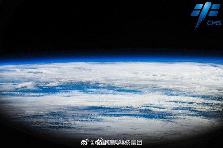 请查收来自太空出差三人组的地球靓照