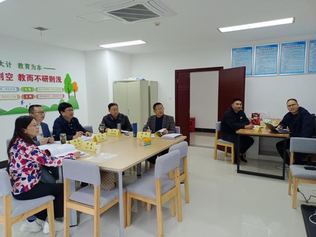 聚焦逆向教学 提升学科素养——成都经开区第十七届教师技能大赛高中逆向教学开赛