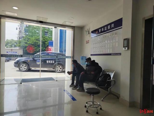 电瓶自燃致“阳台救妻”夫妻双亡，家属追责，律师：举证难索赔难