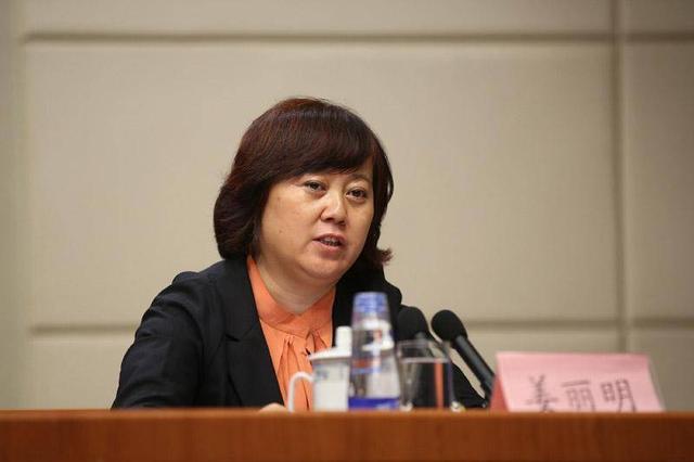 观政｜“人走茶不凉”！辞职近6年后，临近退休年龄的他被查了