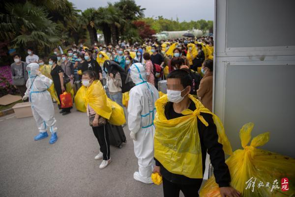 为应对强对流天气 上海国际赛车场方舱临时转移患者