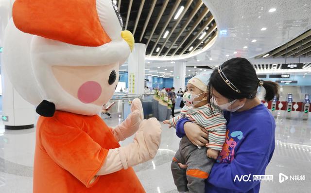 “五一”打卡广州地铁7号线西延段，四主题专列彰显顺德魅力
