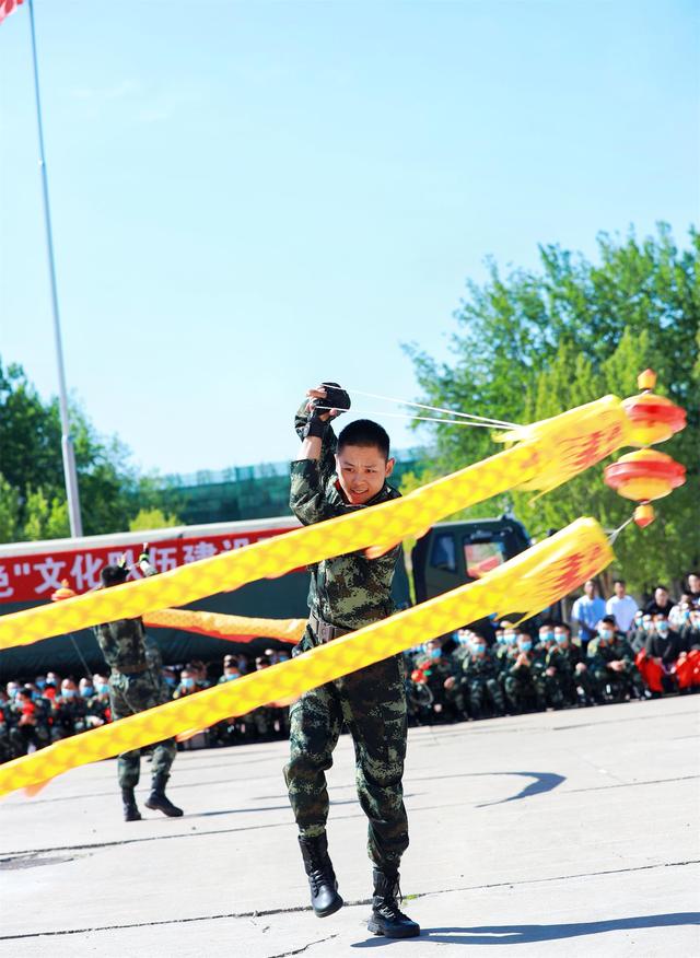 军营里的“五一”什么样？组图直击