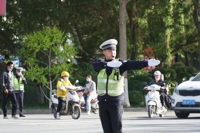「五一我在岗」一起来围观交警蜀黍们的五一劳动节