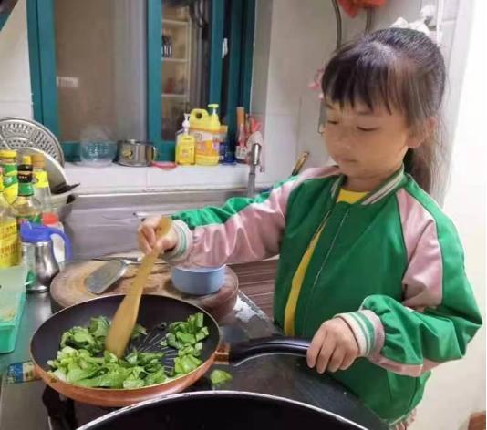 侯寨中心幼儿园教育集团：采一缕馨香，致生命中最美的遇见