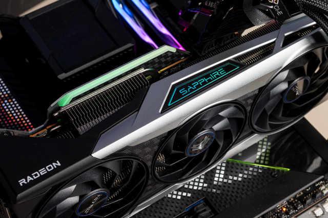 AMD Radeon RX 6X50系列显卡首发评测：意料中的性能提升