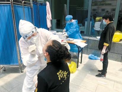 疫情之下最美丽的坚守！白衣天使们在抗疫一线迎来护士节