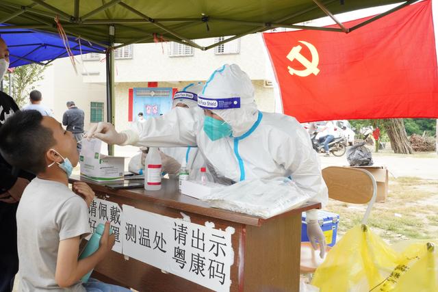 致敬！廉江近万名党员干部奔赴抗击疫情前线