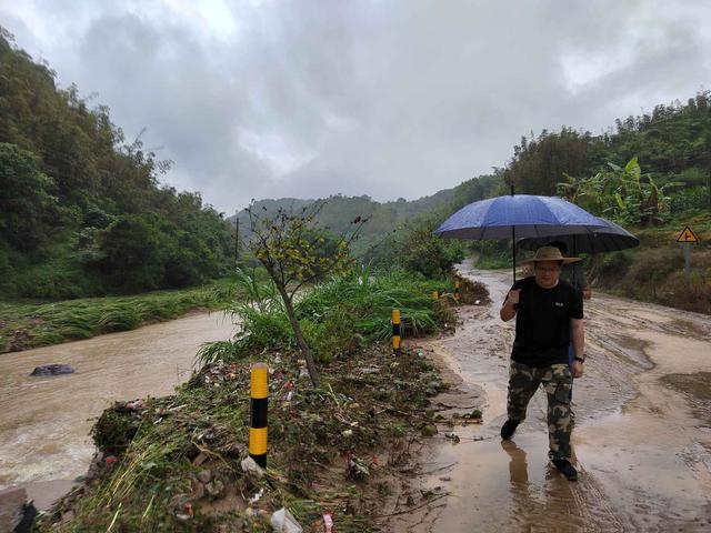 高州大坡镇：最大降雨量也冲不垮党员干部筑起的“责任堤”
