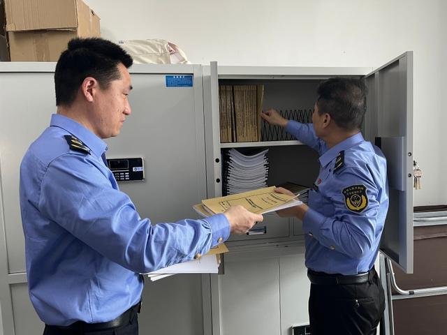 盐南高新区应急管理局“三个规范”扎实开展案件卷宗整理归档工作