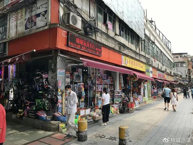 广州尾货1元2元服装（广州化妆品尾货市场）