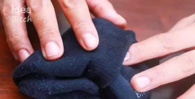 袜子怎么折叠 如何收纳袜子 叠袜子的方法，袜子怎么折叠（教你怎么正确折袜子！）