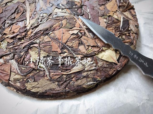 茶饼怎么弄开，茶饼保质期一般多久（你可能撬过无数个茶饼）
