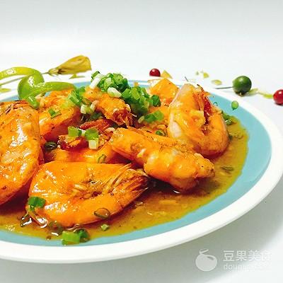 柠檬虾的做法，柠檬虾的做法视频（百香果柠檬虾的做法）