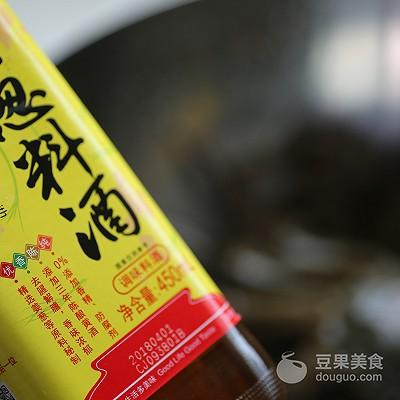 螃蟹怎么蒸好吃，蒸螃蟹怎样蒸才是正确的（清蒸大闸蟹的做法）