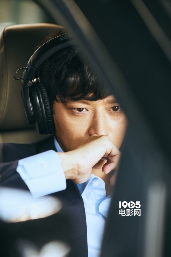 《master》曝姜栋元剧照 出道以来首次饰演刑警